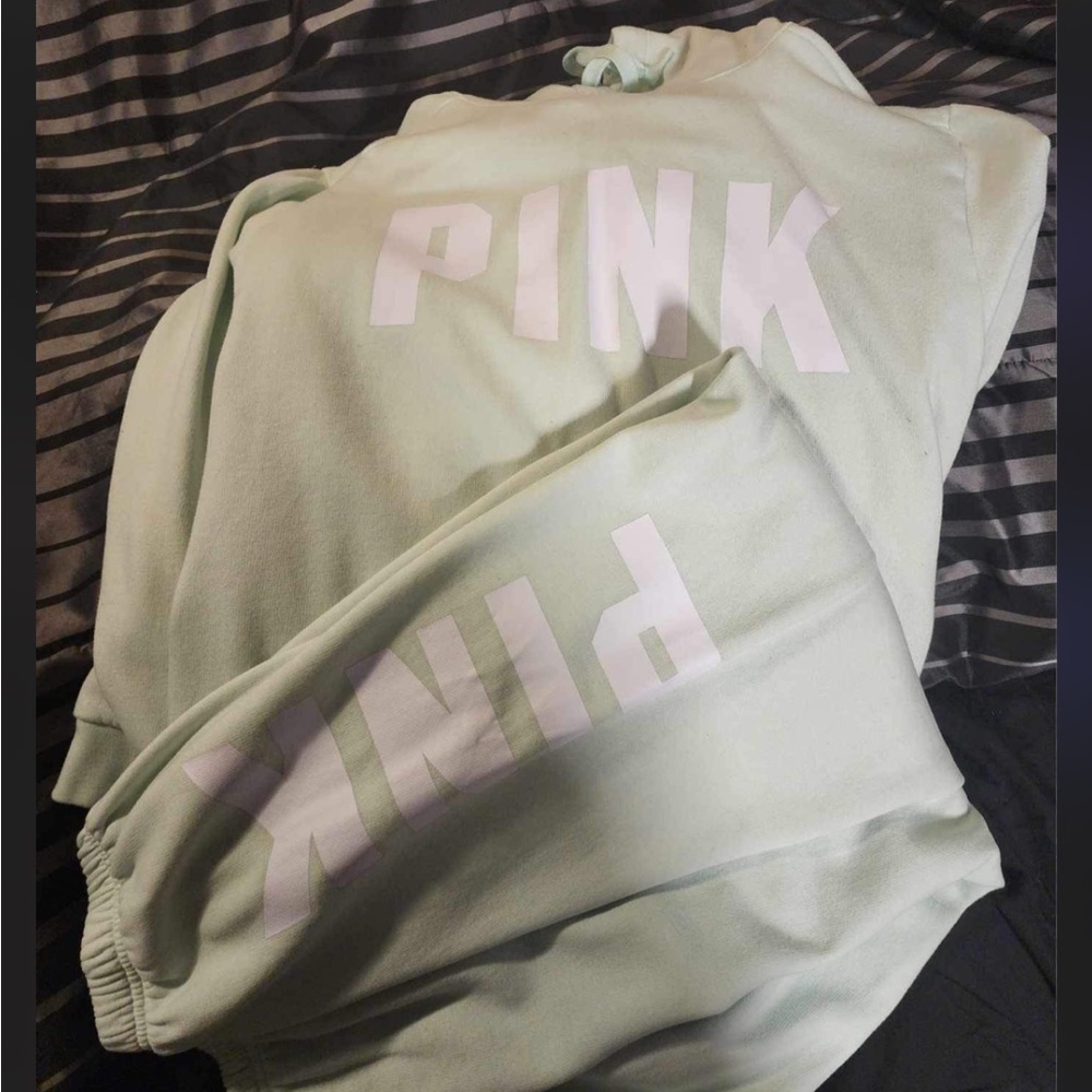 pink outfit size large mint green color